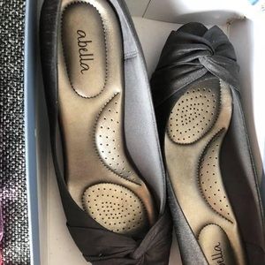 Abella gray heels